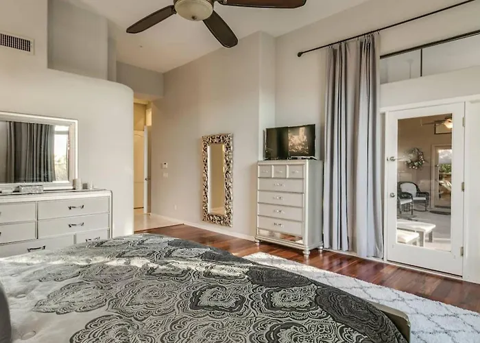 North Sanctuary W Htd Pool And Views Holiday home Scottsdale